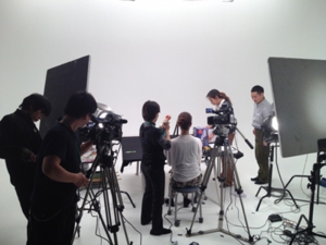 WEB動画　制作　スタジオ　撮影